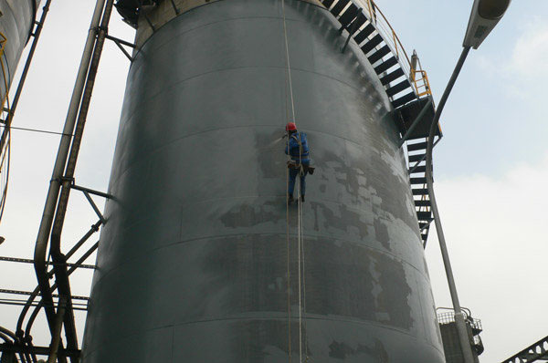 煙囪被酸雨腐蝕后煙囪防腐工作刻不容緩