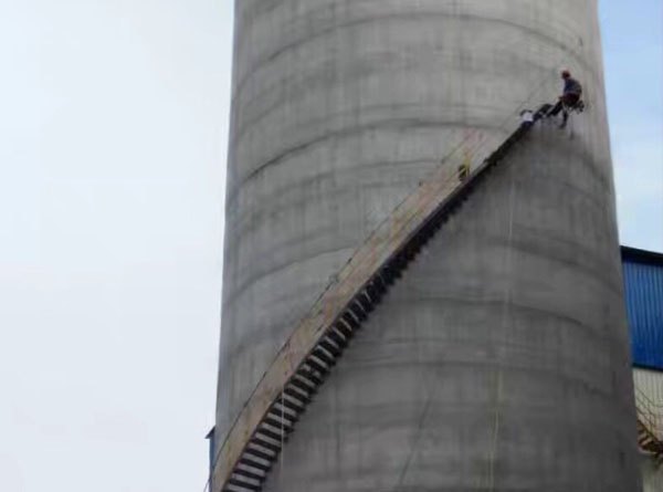 提高煙囪施工的安全、速度與外觀工藝 