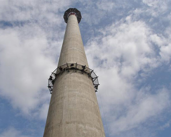  煙囪新建煙囪應立即進行基礎的驗收和基坑的回填