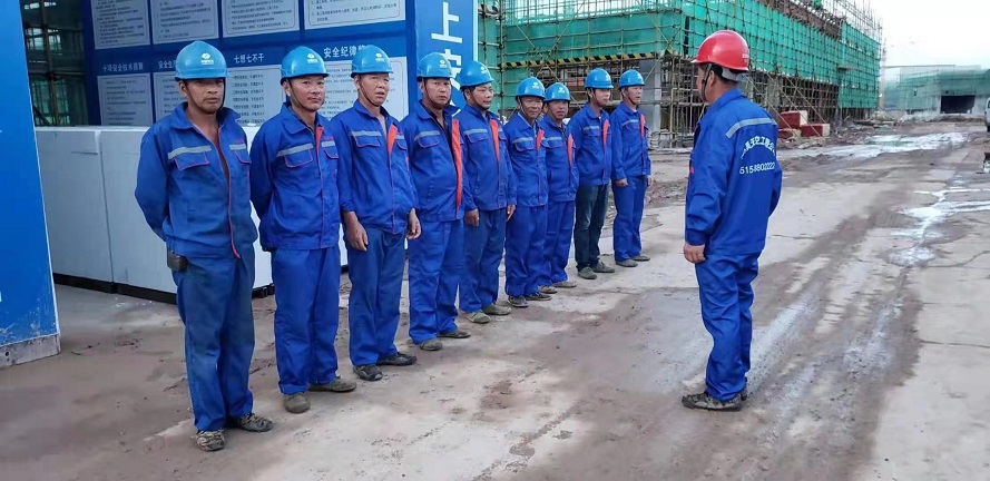 江蘇昊天煙囪防腐、新建、美化、亮化施工中…