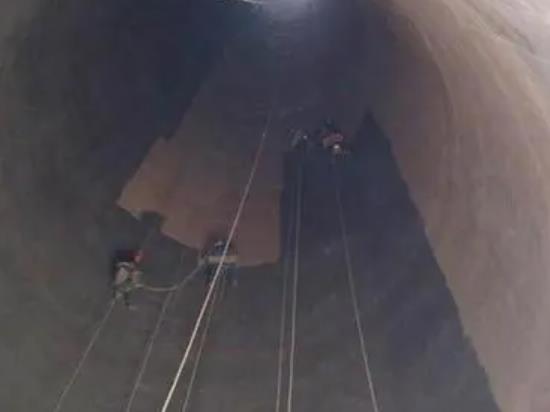 煙囪內壁防腐施工保養的方法